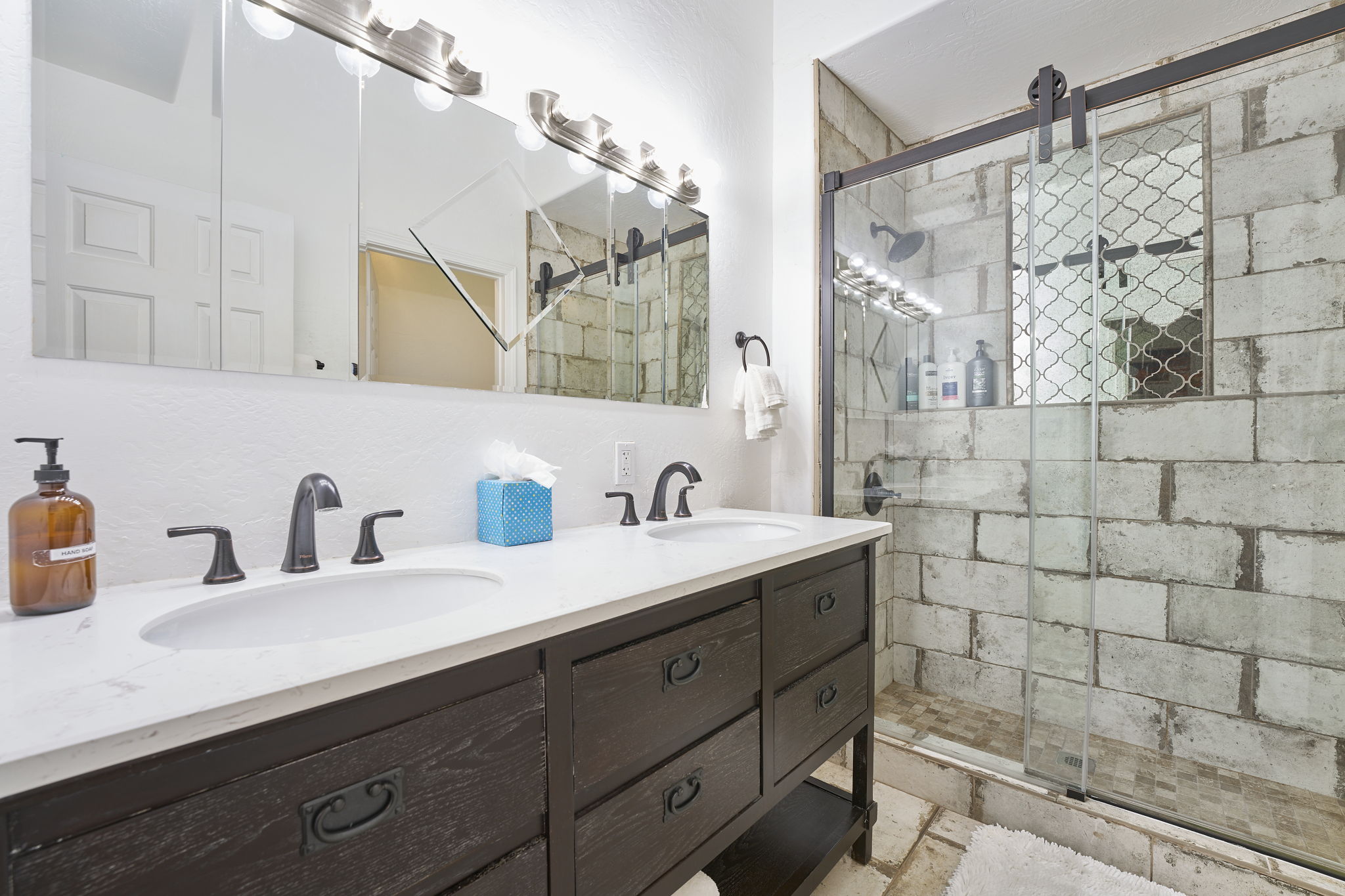 15 web or mls rm dsc1409